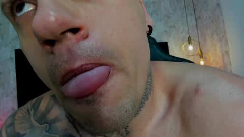     online show from 18, 1, 2025