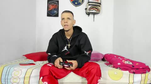 johan_and_antonella online show from 2, 12, 2024