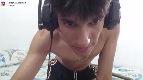 Snapshot of johan_mancini_r chatting on 10, 1, 2025 johan_mancini_r online show from 10, 1, 2025