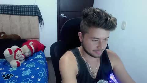 JOHAN independient model online show from 27, 9, 2025