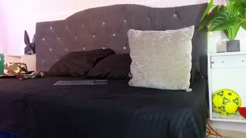 John  online show from 12, 7, 2026