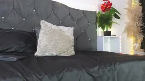 John  online show from 19, 7, 2026
