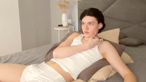 Snapshot of john_arthurs chatting on 4, 3, 2025 John online show from 4, 3, 2025