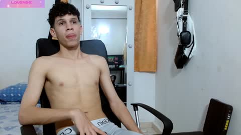 john_ssnow29 online show from 1, 12, 2024