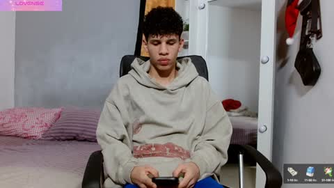 john_ssnow29 online show from 6, 1, 2025