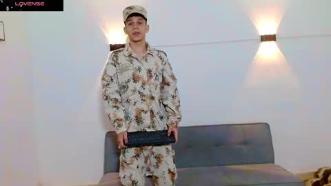 john_ssnow29 online show from 1, 12, 2025