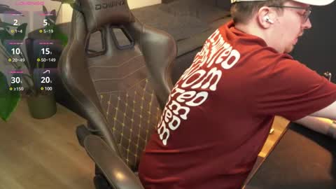 Snapshot of johndor22 chatting on 8, 2, 2025 Jones online show from 8, 2, 2025