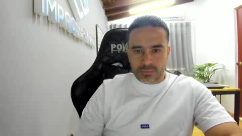 Snapshot of johngmodels chatting on 23, 5, 2026 JOHN G MODELS online show from 23, 5, 2026