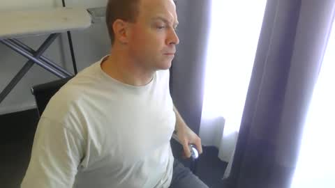 Snapshot of johnny61600 chatting on 5, 4, 2026 Lovenitwet69 online show from 5, 4, 2026