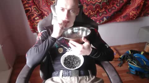 Johnny online show from 19, 10, 2025