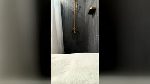 Johnny Blue Eyes online show from 6, 2, 2026