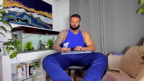 JOHNNY online show from 12, 2, 2025