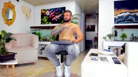 JOHNNY online show from 8, 3, 2025