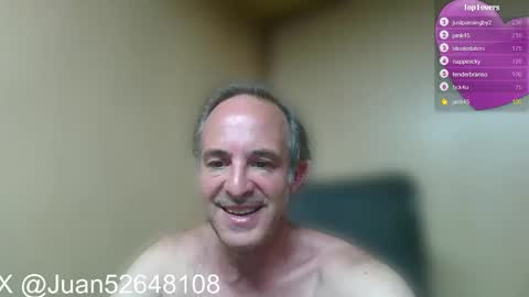 Snapshot of johnq_23 chatting on 17, 12, 2024 John online show from 17, 12, 2024