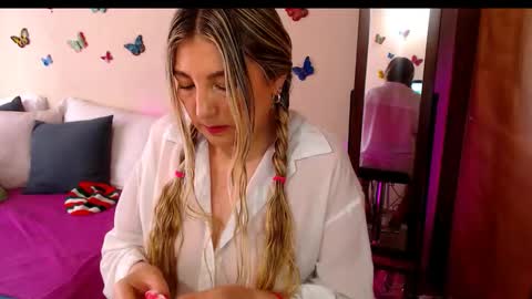 Jolie Mature online show from 3, 11, 2025