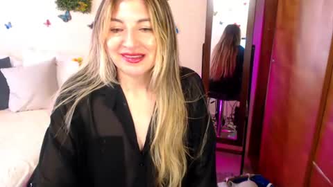 Jolie Mature online show from 6, 8, 2026