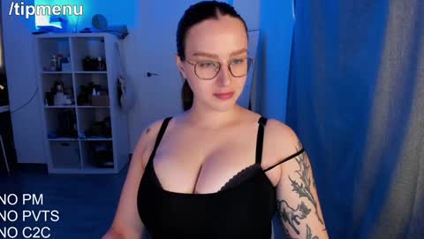 Snapshot of joliejoy chatting on 28, 9, 2025 Jolie  My snapchat got deleted. If you were subscribed dm me my former username or scroll down and click on snapchat media online show from 28, 9, 2025