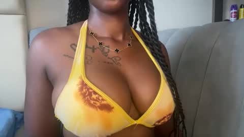 Snapshot of jolly_pretty chatting on 12, 9, 2025 jolly_pretty online show from 12, 9, 2025