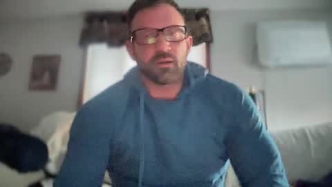 Snapshot of jonariesxxx chatting on 4, 2, 2026 Jon Aries online show from 4, 2, 2026