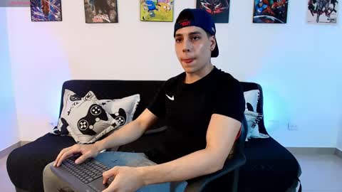 Instagram jonathanfit14 online show from 30, 4, 2026