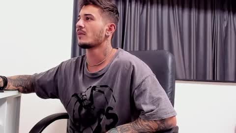 Snapshot of jonnyporn1 chatting on 24, 1, 2025 jonnyporn1 online show from 24, 1, 2025