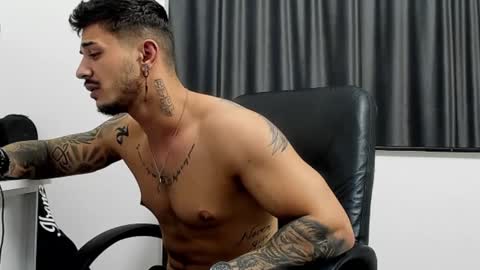 Snapshot of jonnyporn1 chatting on 3, 2, 2025 jonnyporn1 online show from 3, 2, 2025