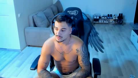 Snapshot of jonnyporn1 chatting on 8, 10, 2025 jonnyporn1 online show from 8, 10, 2025