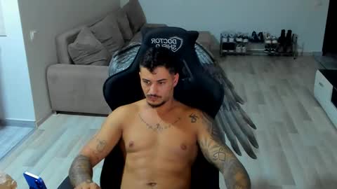 Snapshot of jonnyporn1 chatting on 11, 10, 2025 jonnyporn1 online show from 11, 10, 2025