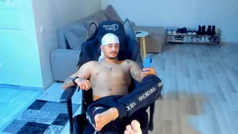 Snapshot of jonnyporn1 chatting on 20, 10, 2025 jonnyporn1 online show from 20, 10, 2025