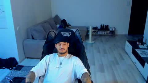 Snapshot of jonnyporn1 chatting on 23, 10, 2025 jonnyporn1 online show from 23, 10, 2025