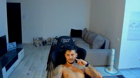 Snapshot of jonnyporn1 chatting on 20, 11, 2025 jonnyporn1 online show from 20, 11, 2025