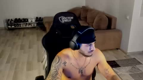 Snapshot of jonnyporn1 chatting on 21, 12, 2025 jonnyporn1 online show from 21, 12, 2025