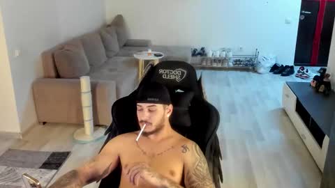 Snapshot of jonnyporn1 chatting on 7, 1, 2026 jonnyporn1 online show from 7, 1, 2026