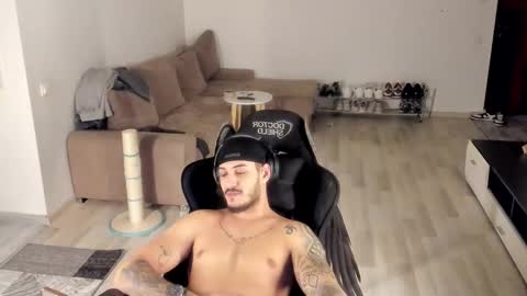 Snapshot of jonnyporn1 chatting on 9, 1, 2026 jonnyporn1 online show from 9, 1, 2026