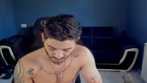 Snapshot of jonnyporn1 chatting on 6, 3, 2026 jonnyporn1 online show from 6, 3, 2026