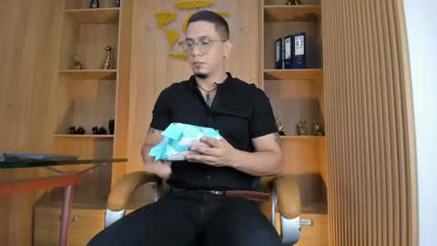 joshmiller___ online show from 17, 7, 2026