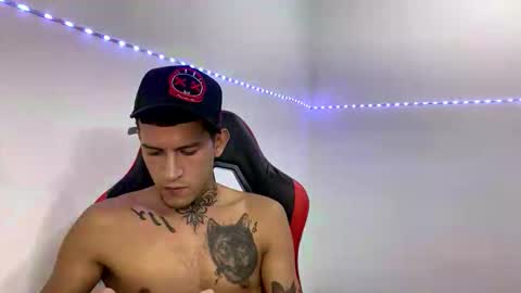 Snapshot of josue_linares chatting on 18, 10, 2025 josue_linares online show from 18, 10, 2025