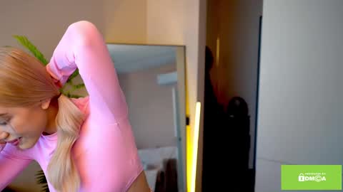 Snapshot of joybunny chatting on 8, 3, 2025 joybunny online show from 8, 3, 2025