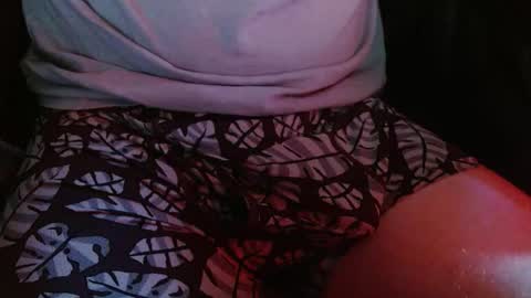 Snapshot of jp309 chatting on 8, 11, 2025 JP online show from 8, 11, 2025