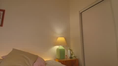 Jsmine  and sometimes Beaulooks online show from 28, 2, 2025