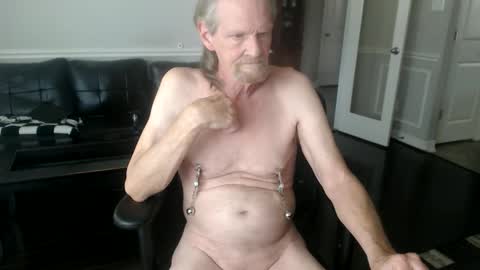 Snapshot of jtull52 chatting on 19, 4, 2026 jtull52 online show from 19, 4, 2026