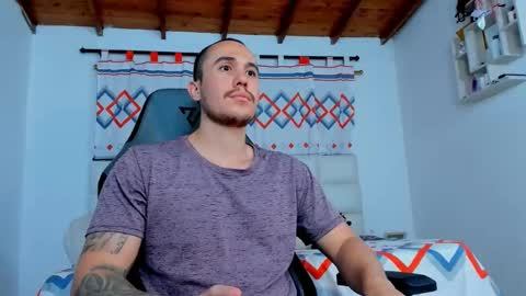 Snapshot of juan__jimenez chatting on 7, 3, 2025 Juan online show from 7, 3, 2025