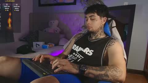 juan_alvarez18 online show from 2, 4, 2026