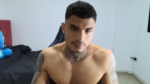 juan_gomez_1 online show from 19, 12, 2025