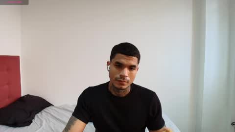 juan_gomez_1 online show from 18, 4, 2026