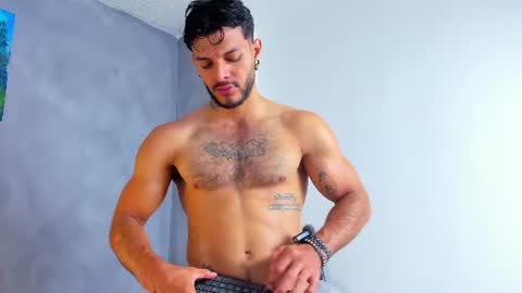 Juan Esteban online show from 7, 8, 2026