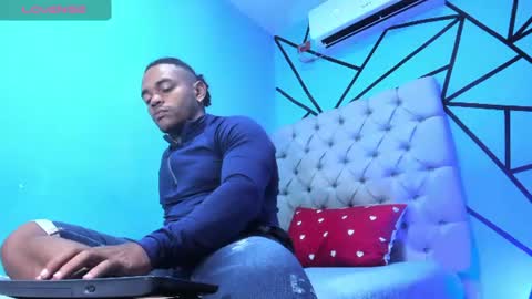 independent model online show from 23, 7, 2026