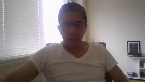 Snapshot of juanearth1 chatting on 6, 3, 2026 juanearth1 online show from 6, 3, 2026