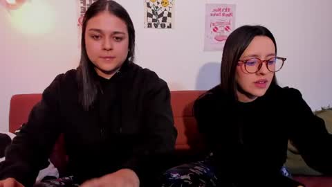 juanitaaa_ online show from 2, 7, 2026
