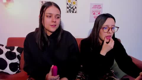 juanitaaa_ online show from 24, 7, 2026